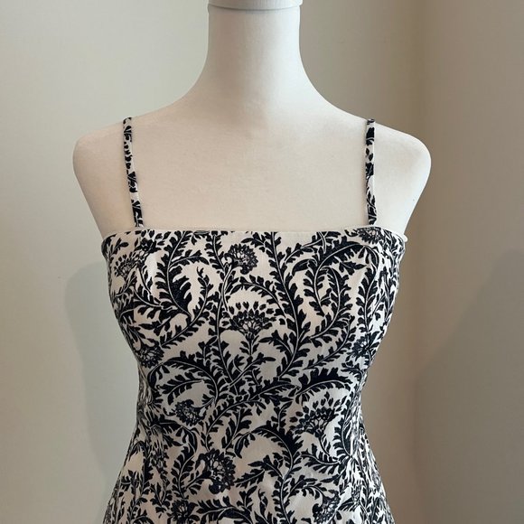 White House Black Market size 0 strapless spaghetti strap top - Picture 3 of 9